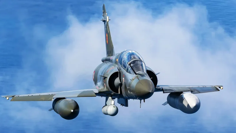Пілот Mirage-2000 відвів несправний літак подалі від людей і катапультувався