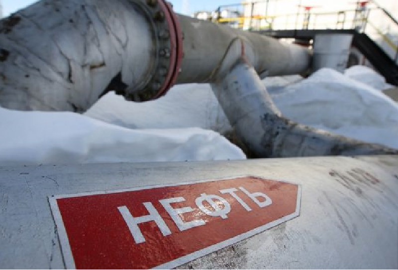 Нафтові доходи Росії: зниження порівняно з попереднім піком, але близька до річного максимуму