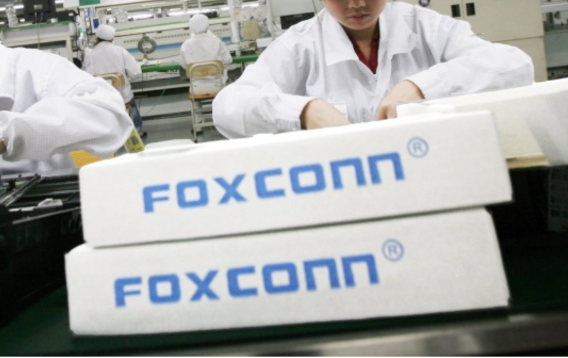 Снижение доходов Foxconn в октябре: Как расследование в Китае влияет на крупнейшего производителя iPhone