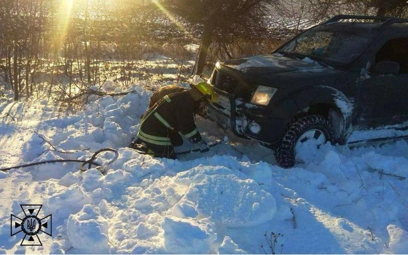 Трагедія в Україні: 12 людей загинули внаслідок негоди, МВС повідомляє про рятувальні заходи