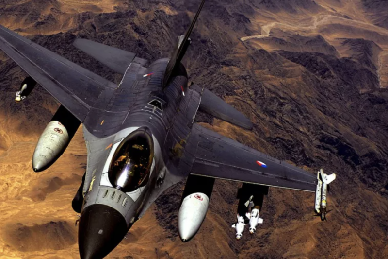 Чому F-16 досі один із найкращих винищувачів світу