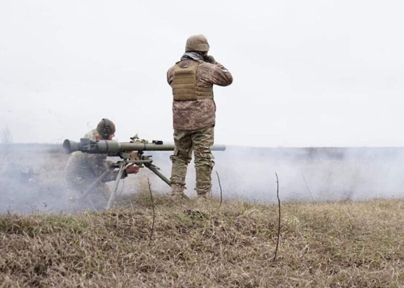 Політична нестабільність в країні призводить до того, що фронту не вистачає міцності