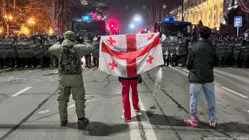 Протистояння у Тбілісі: Мітинги за та проти закону про іноземних агентів