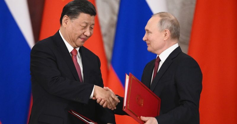 Сі Цзіньпін та Володимир Путін прилетіли до Астани на саміт ШОС