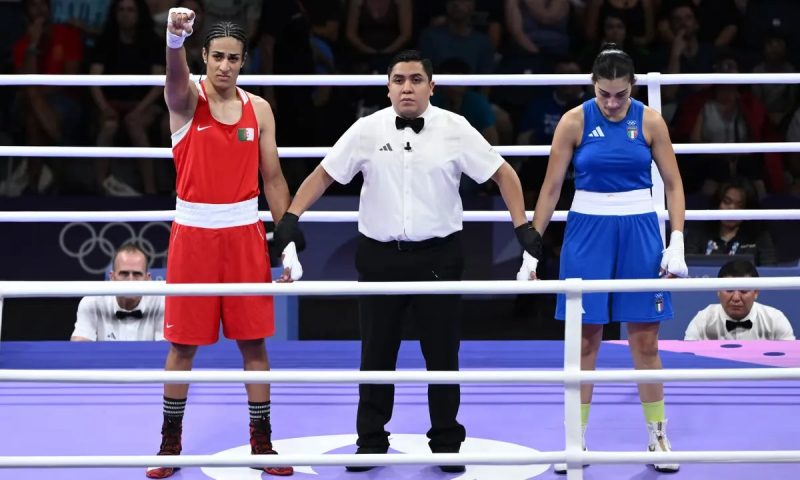 На Олімпіаді у жіночому боксі чоловіки б’ють жінок