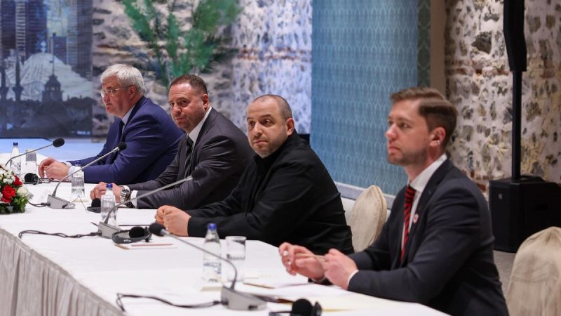 У Стамбулі стартували прямі переговори України та Росії