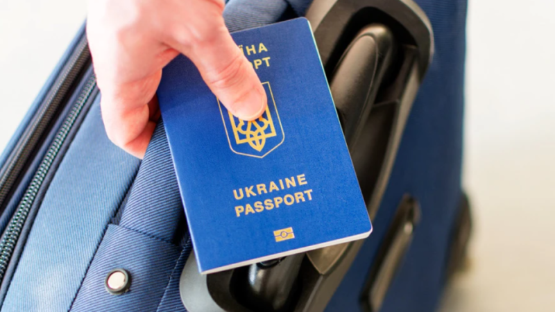 Літній пасажиропотік на кордоні України, як уникнути черг