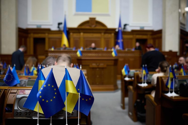 Рада дозволила множинне громадянство