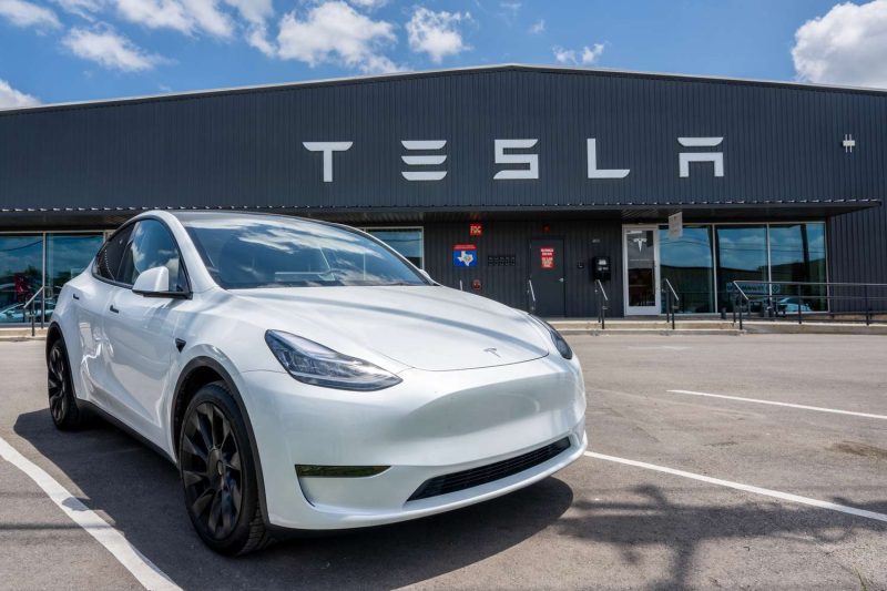 У Франції рекордне падіння продажів Tesla