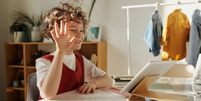 Українські школярі отримають книжки за програмою “Пакунок школяра” Українські школярі отримають книжки за програмою “Пакунок школяра”