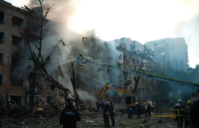 Кількість жертв обстрілу Києва 24 травня зросла до трьох