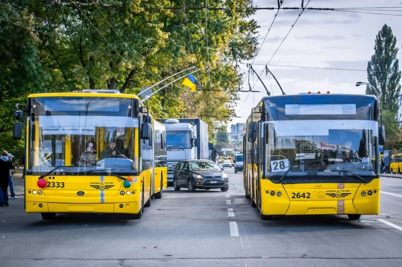 Тарифи на проїзд у київському громадському транспорті зростуть до 12 гривень