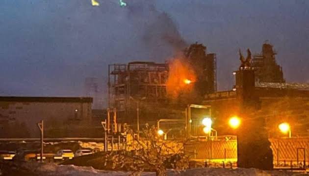 Паніка в Татарстані: атака дронів на Нижньокамський НПЗ